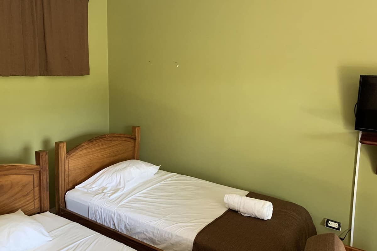 Hochwertige Bettwaren, Minibar, kostenloses WLAN, Bettwäsche