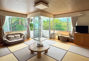 Japanese-style Quadruple Room, Balcony, Mountain View | Blackout drapes, WiFi, bed sheets - Sky Ocean - Ishigaki Eco-Resort - Newly Renovated (Ishigaki)