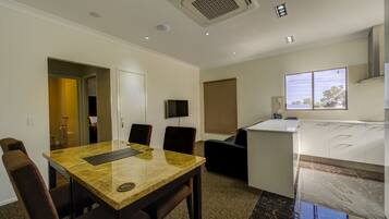 Self Contained Apartment | Premium bedding, desk, soundproofing, iron/ironing board