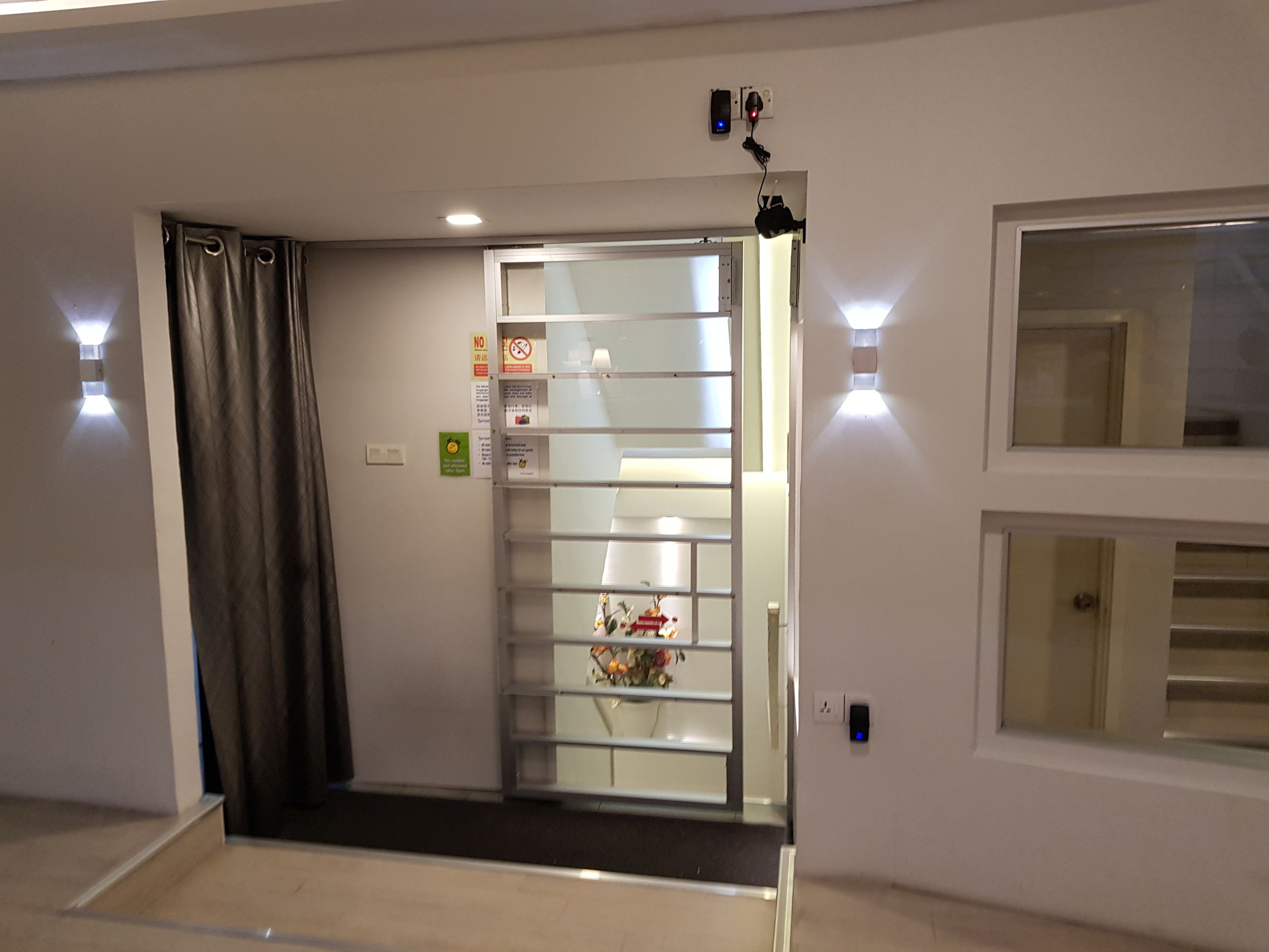 Pintu masuk interior