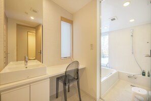 Bathroom - Forest Estate (Kutchan)