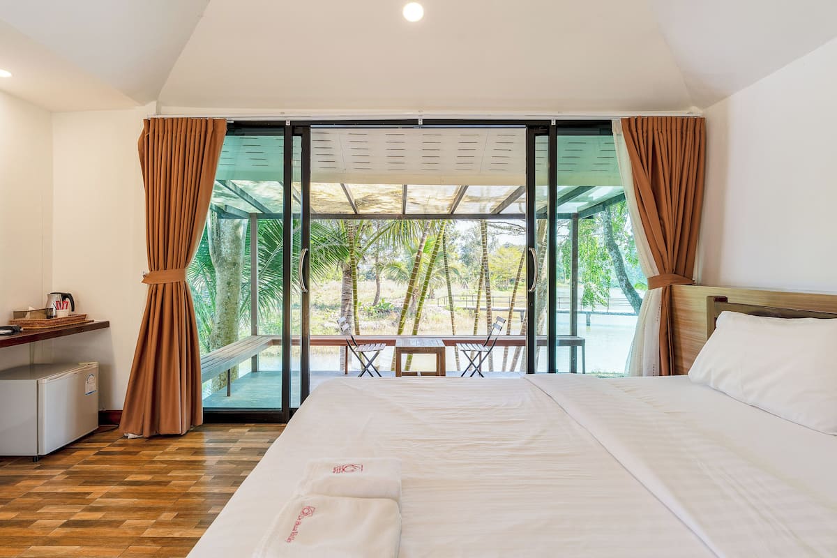 Superior Double Room | Free WiFi, bed sheets