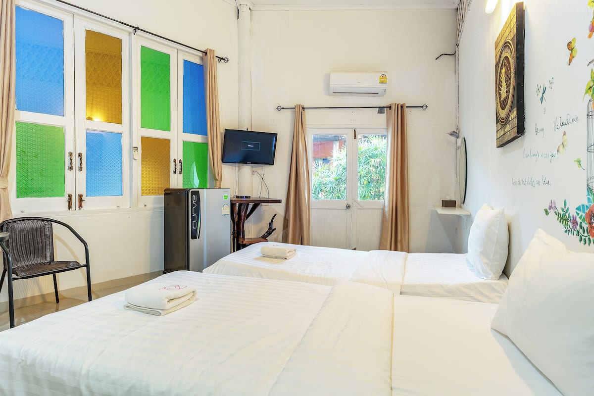 Deluxe Twin Room | Free WiFi, bed sheets
