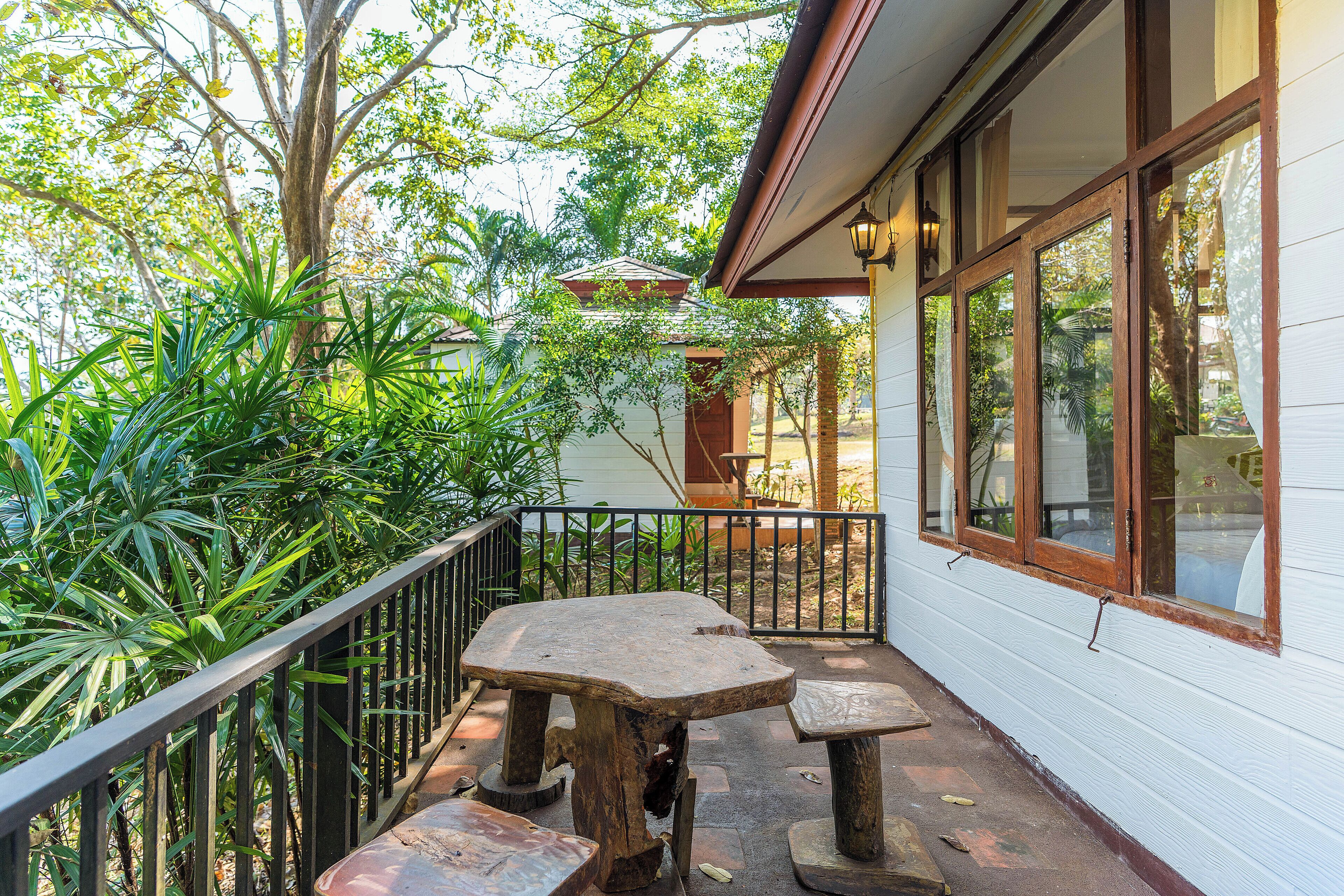 Standard Room, 1 King Bed, Pets Allowed | Balcony