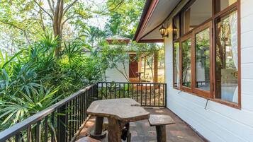 Standard Room, 1 King Bed, Pets Allowed | Balcony