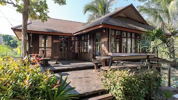 Family House, 3 Bedrooms | Free WiFi, bed sheets