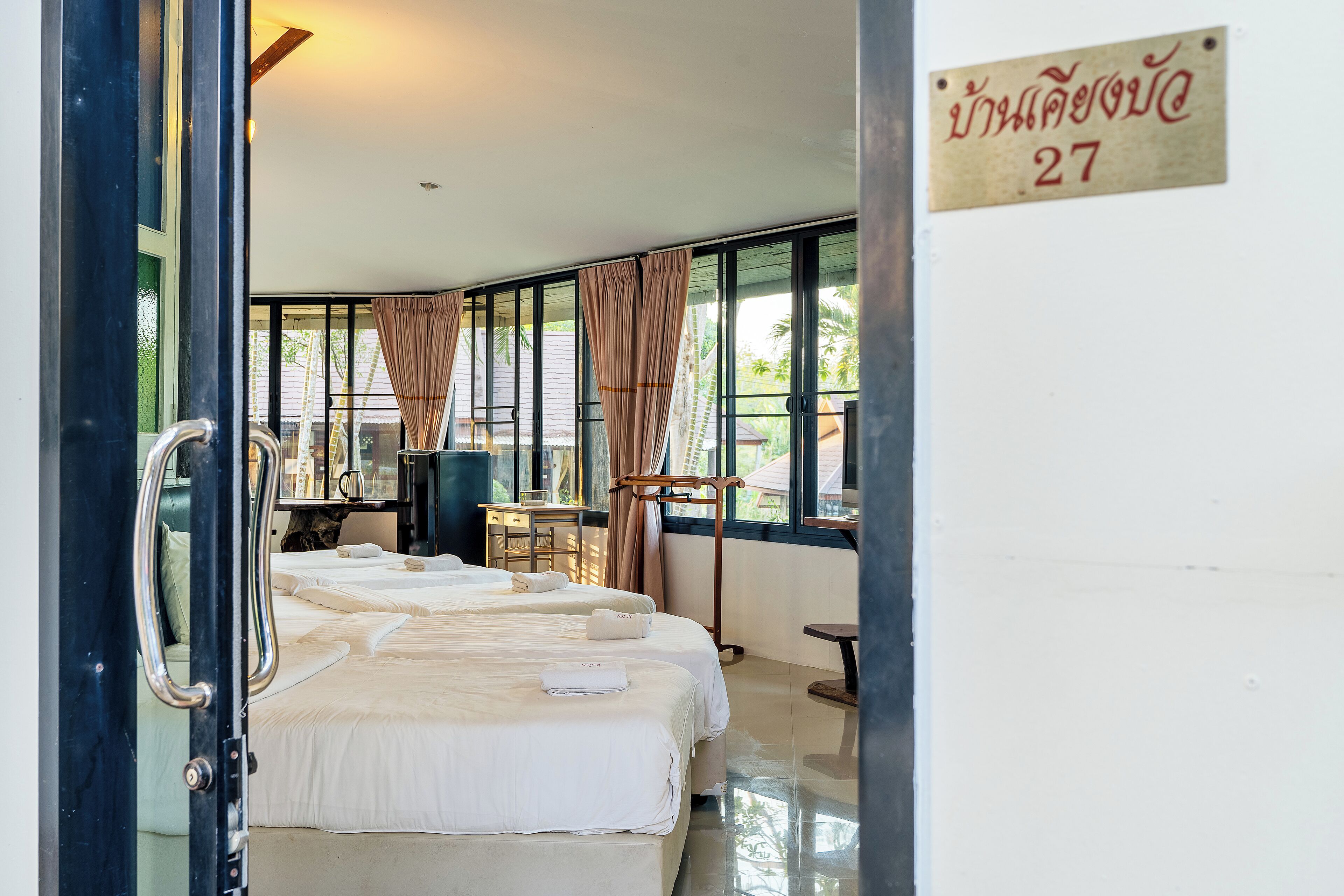 Family Room | Free WiFi, bed sheets