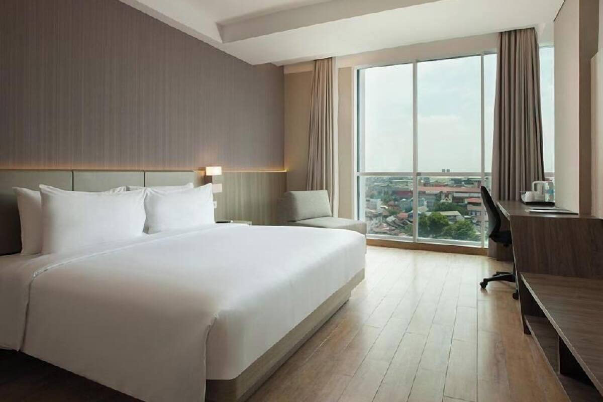 Zimmersafe, Schreibtisch, Verdunkelungsvorhänge, Zustellbetten