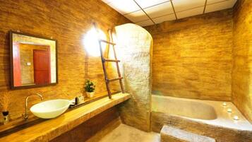 Baan Khonmai | Bathroom | Free toiletries, hair dryer, bidet, towels