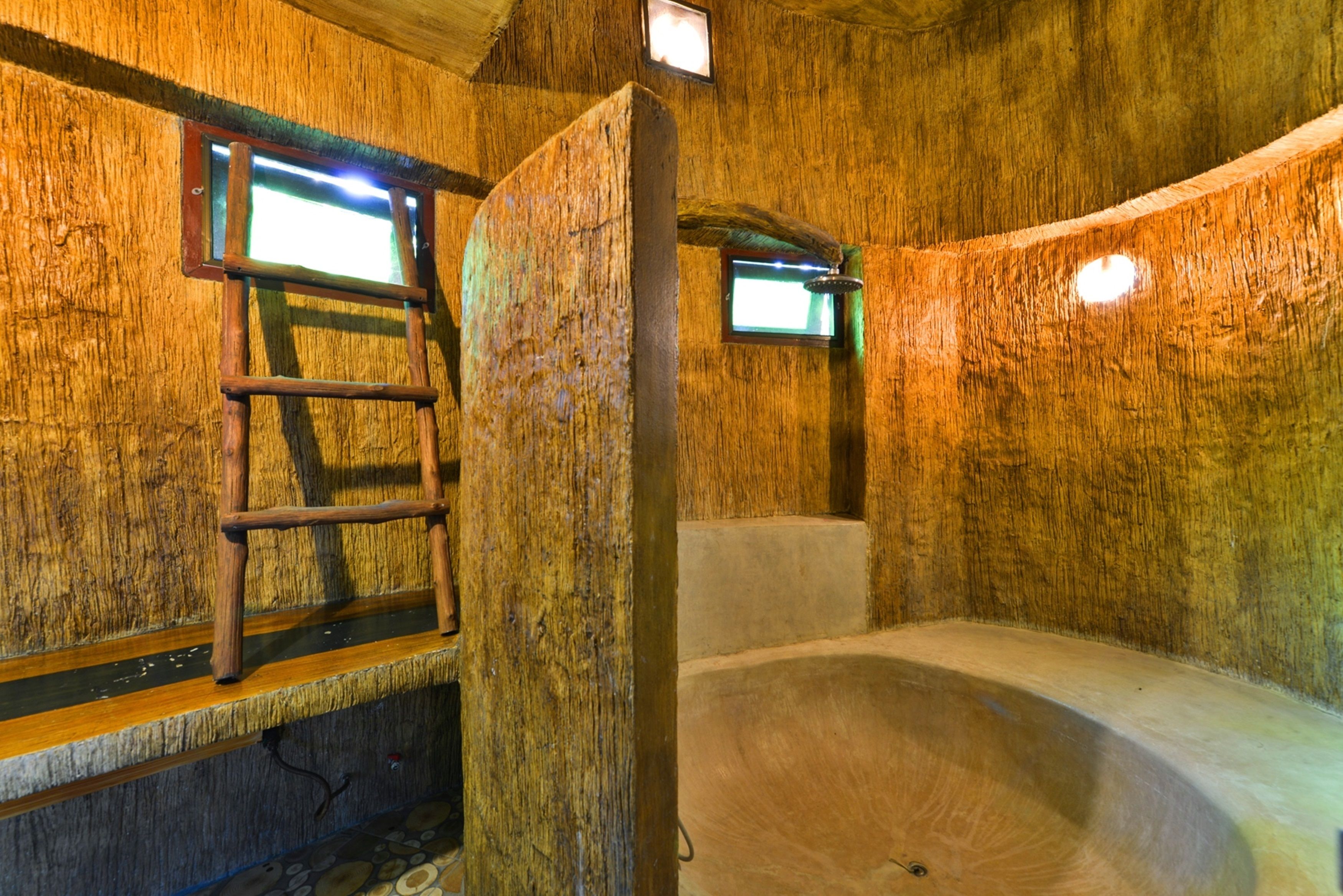 Baan Tormai Nai Suan | Deep soaking bathtub