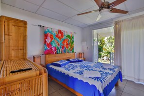 Estudio (Kitchenette-Tetiaroa) | Caja fuerte, decoración individual, tabla de planchar con plancha