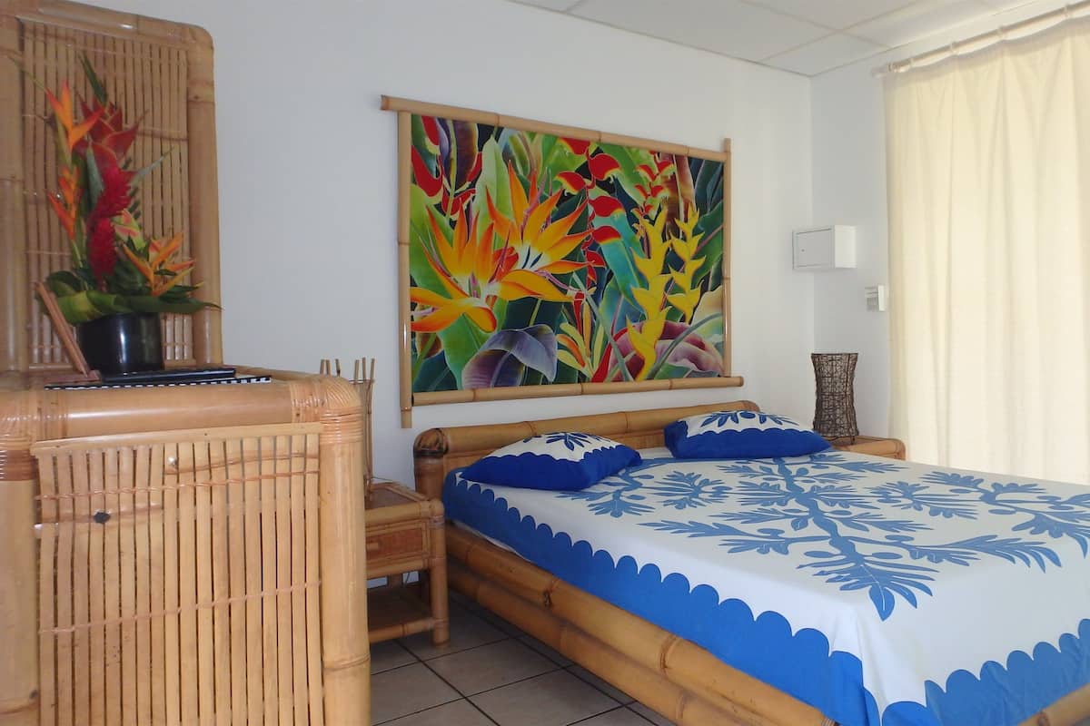 Quarto família (Moorea) | Cofres nos quartos, ferros/tábuas de passar roupa, Wi-Fi de cortesia