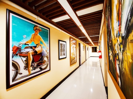 Hallway. Spring Plaza Hotel