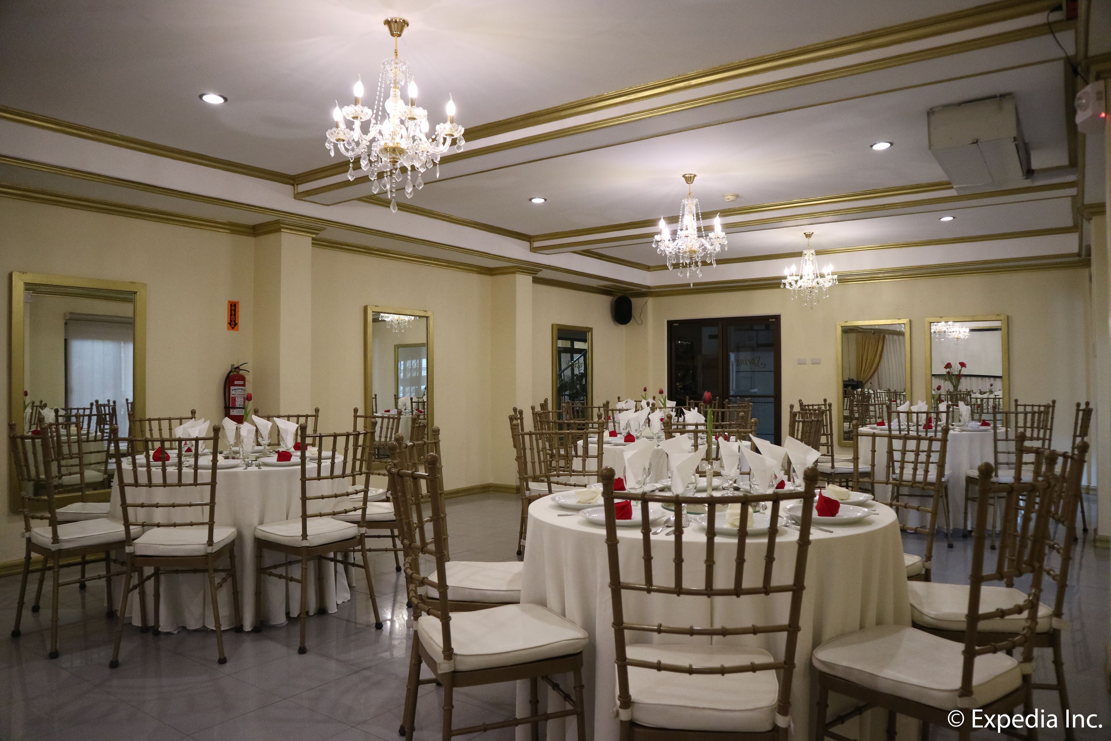 banquet hall