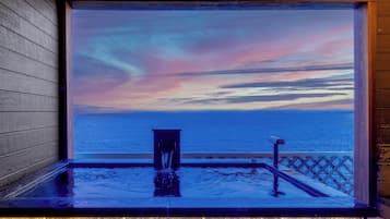 Bathtub, spring water tub, free toiletries, hair dryer