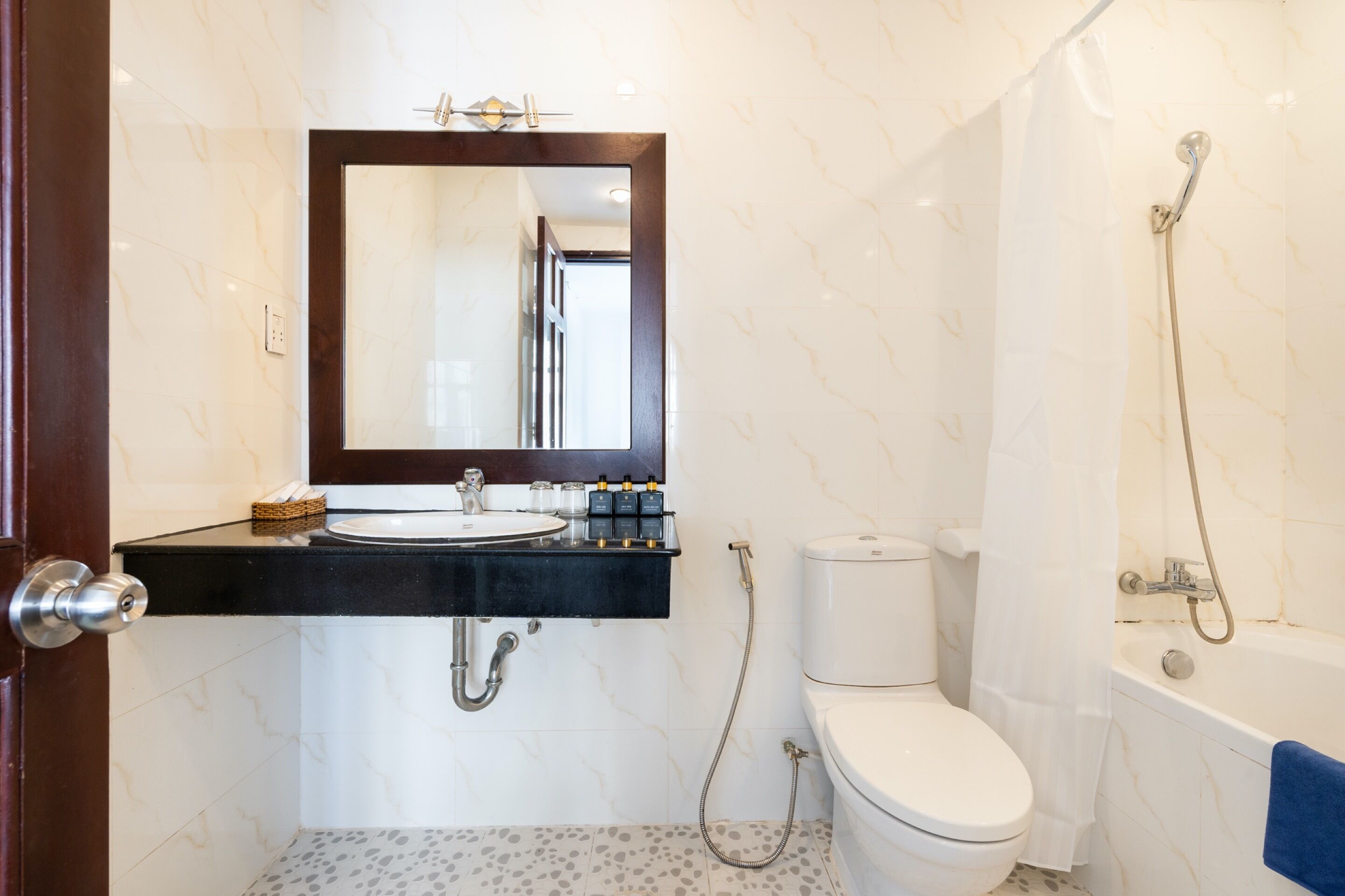 Photo - A&A Toronto Hotel