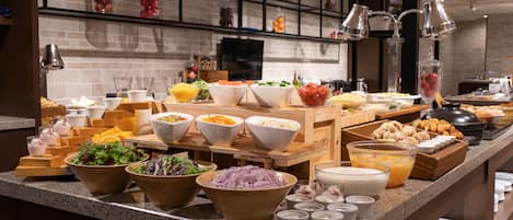 Desayuno buffet (JPY 2500 por persona)