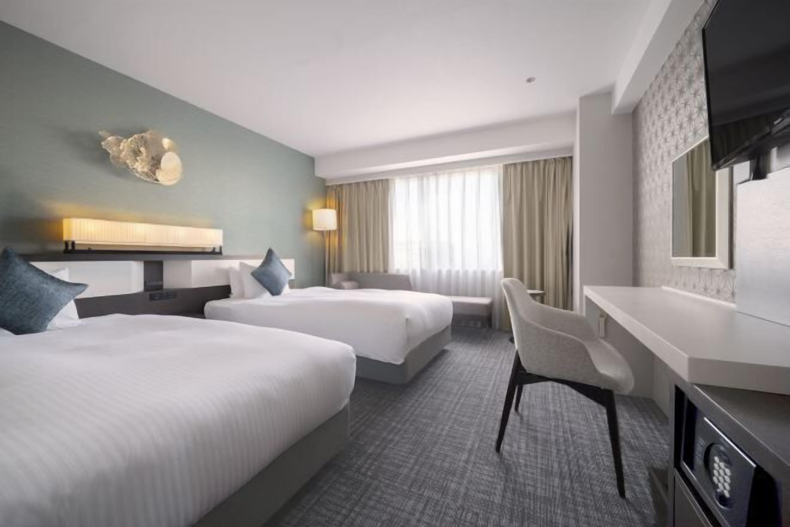 Cofres nos quartos, ferros/tábuas de passar roupa, Wi-Fi de cortesia