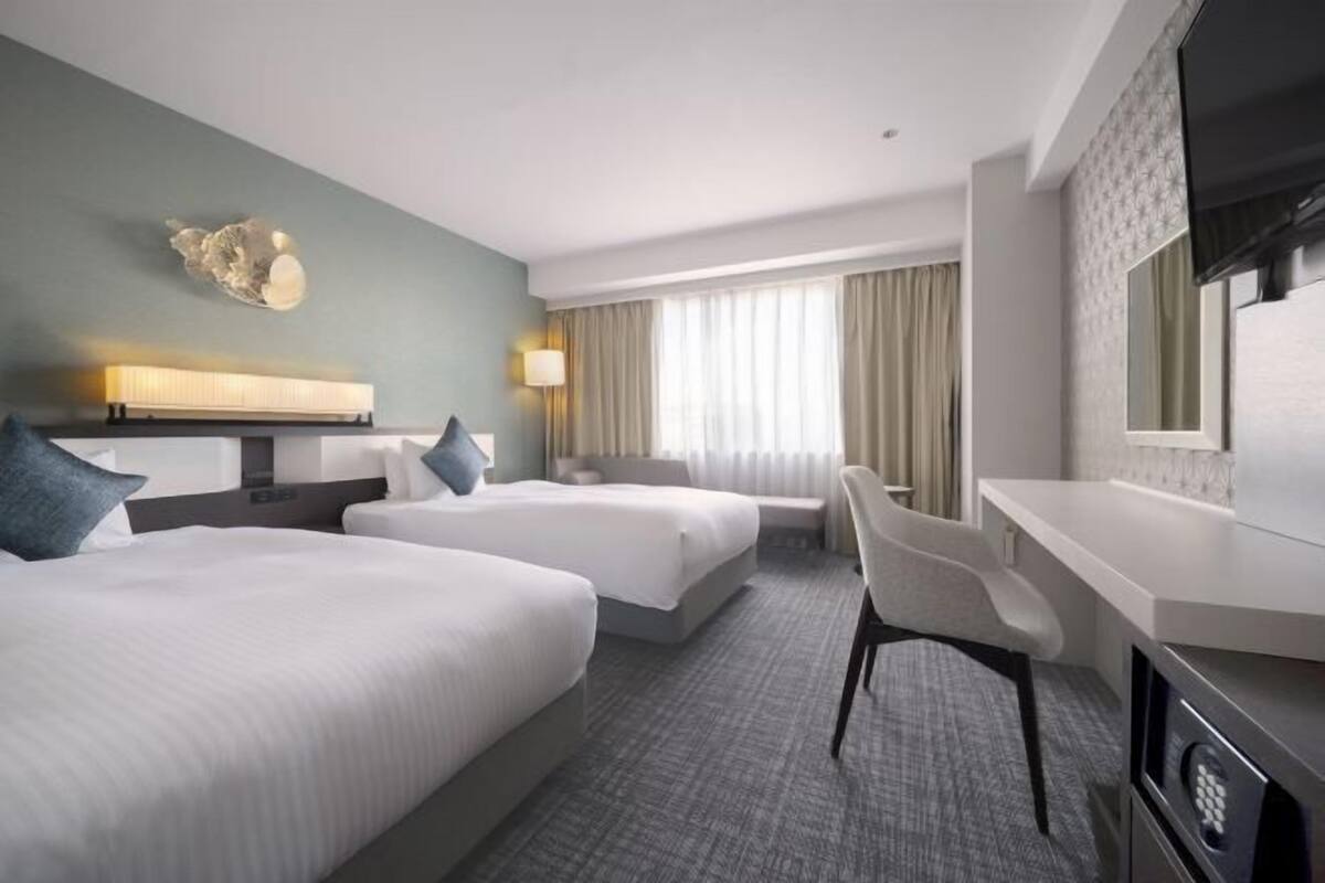 Cofres nos quartos, ferros/tábuas de passar roupa, Wi-Fi de cortesia