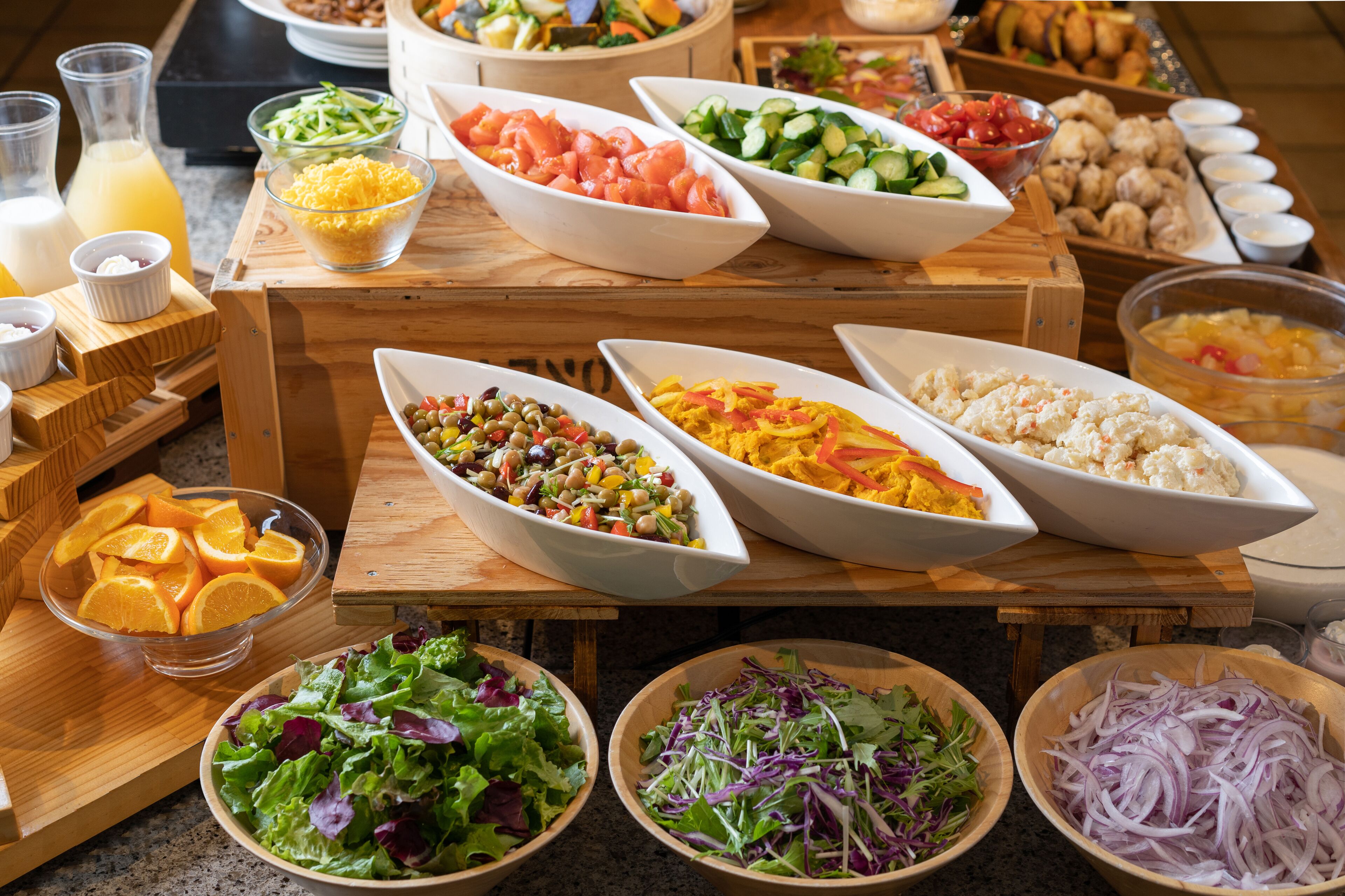 daily buffet breakfast (jpy 2500 per person)