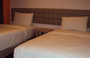 Twin Sharing | In-room safe, desk, iron/ironing board, free WiFi