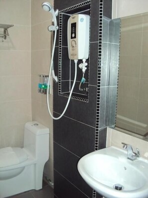 Shower, free toiletries, hair dryer, towels