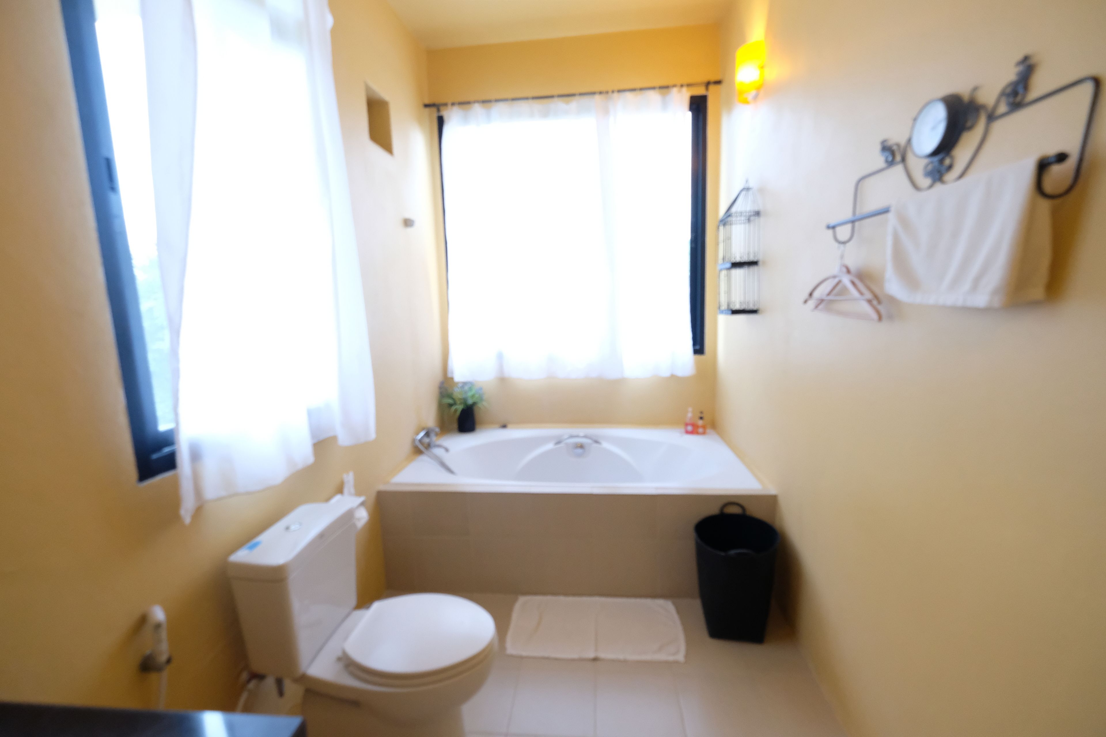 superior double room | bathroom | free toiletries, hair dryer, slippers, towels
