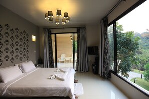 Deluxe Double Room | Free minibar, individually decorated, individually furnished, desk - Hi - Scene Resort (Suan Phueng)