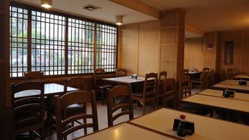 Tägliches Frühstücksbuffet (350 PHP pro Person)