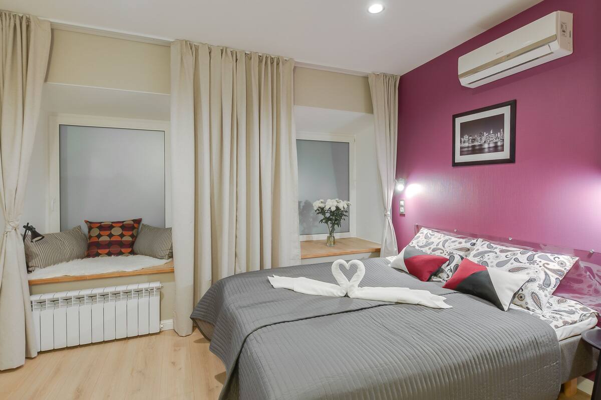 Habitación Confort con 1 cama matrimonial o 2 individuales, refrigerador y microondas, planta baja | Ropa de cama de alta calidad, escritorio y insonorización