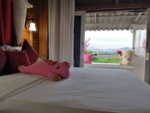 Desk, free WiFi - Ingmhok Country Mountain View Resort (Suan Phueng)