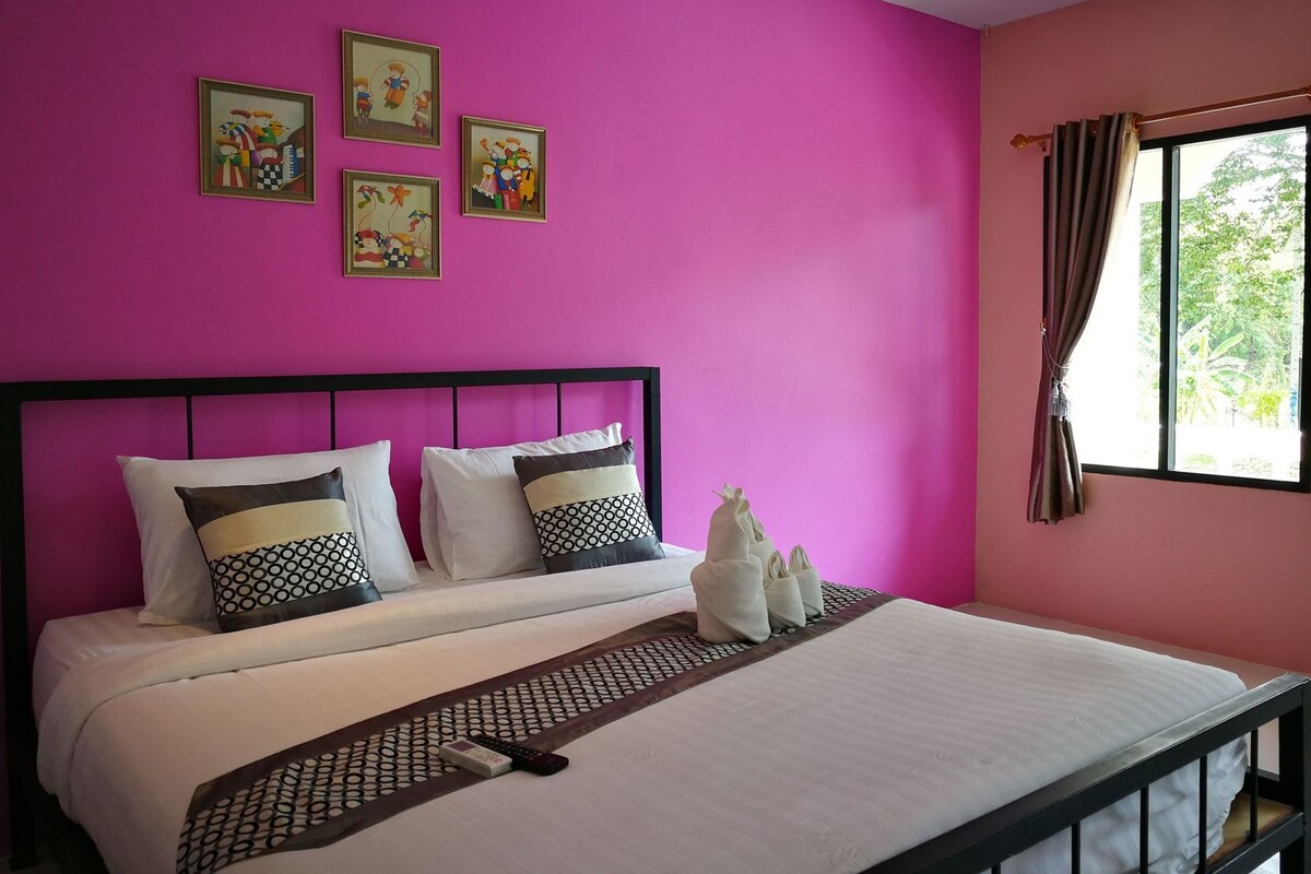 Minibar, camas extra y wifi gratis 