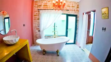 Deluxe Villa | Tab mandi berendam