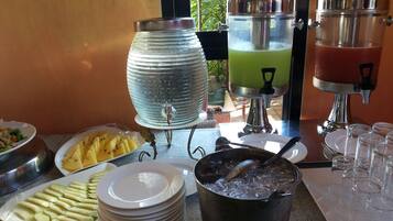 Desayuno buffet todos los días (con cargo)