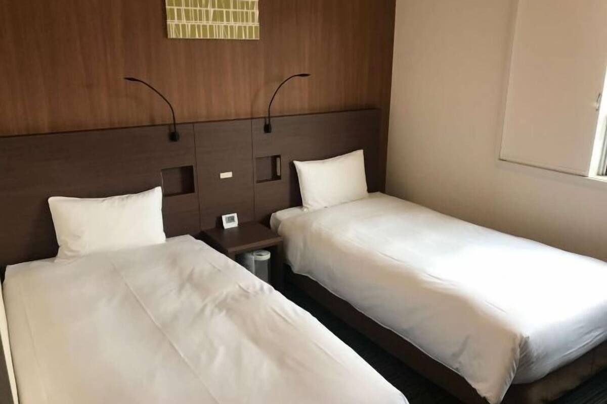Desk, laptop workspace, iron/ironing board, free WiFi