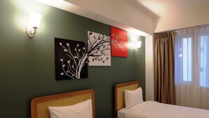 Deluxe Twin Room | 遮光布/窗簾、隔音、折疊床/加床、免費無線上網