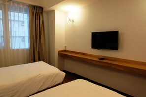 Deluxe Twin Room | Room amenity
