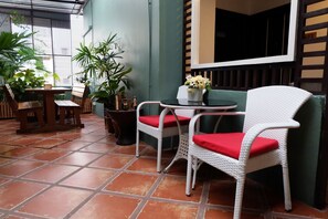 Terrace/patio - Cozy at 9 Hotel and Kitchen (Bangkok)