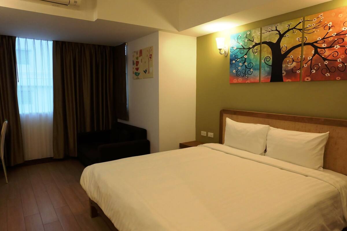 Exclusive Double Room | 遮光布/窗簾、隔音、折疊床/加床、免費無線上網