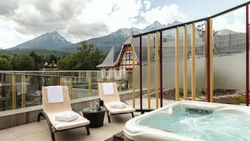 Apartment (Mária Terézia) | Mountain view