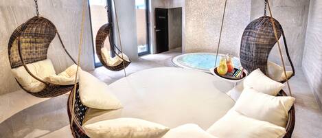 Sauna, hot tub, steam room, body treatments, hot stone massages