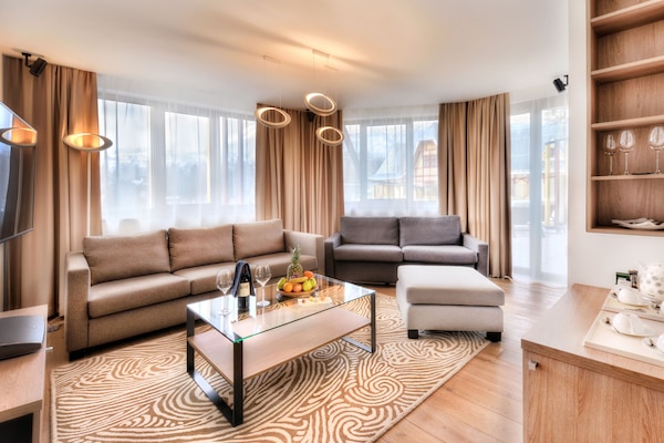 Apartment (MƔria TerƩzia) | Living area | LCD TV