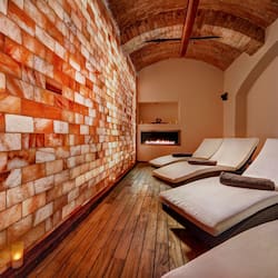 Sauna, banyera d'hidromassatge, bany turc i tractaments corporals