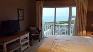 Villa, 4 Bedrooms | 4 bedrooms, in-room safe, desk, soundproofing