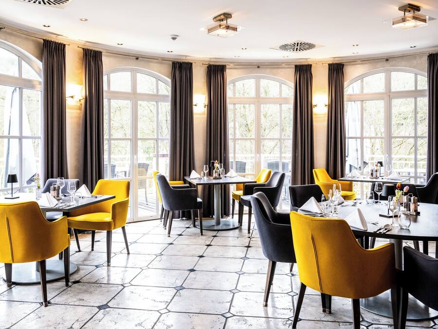 Petit déjeuner, déjeuner, dîner et brunch servis sur place