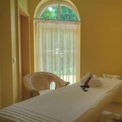 Sauna, bagno turco, massaggi con le pietre calde