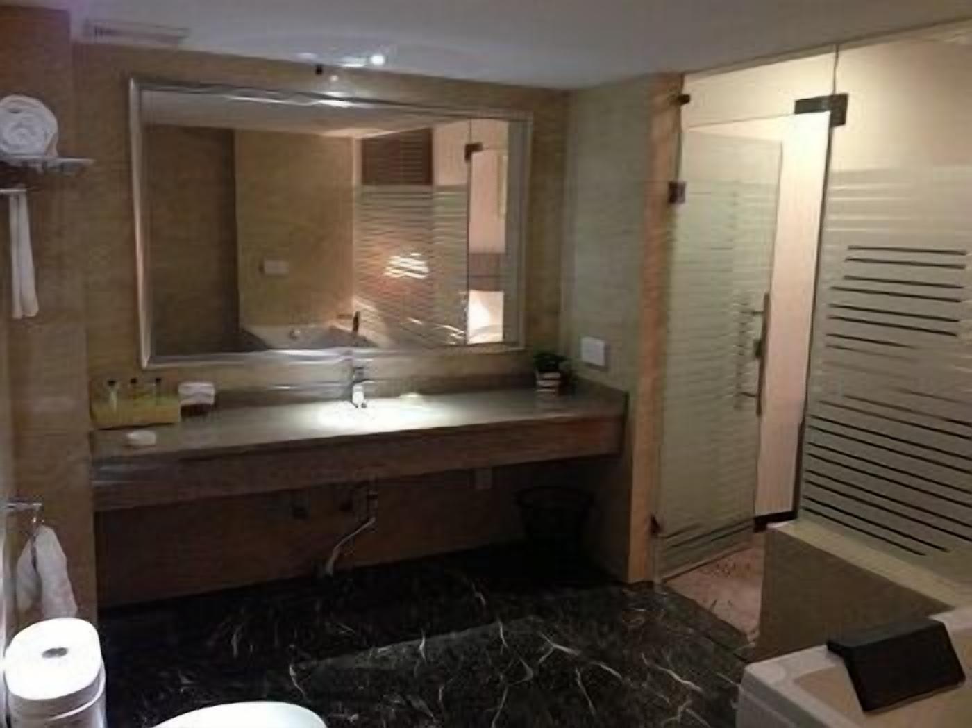 ツインルーム シティビュー | バスルーム