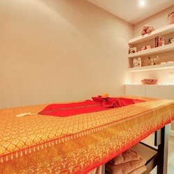 Couples treatment room(s), sauna, steam room, Turkish bath/hammam