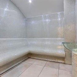 Couples treatment room(s), sauna, steam room, Turkish bath/hammam