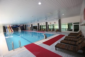 2 indoor pools, pool loungers